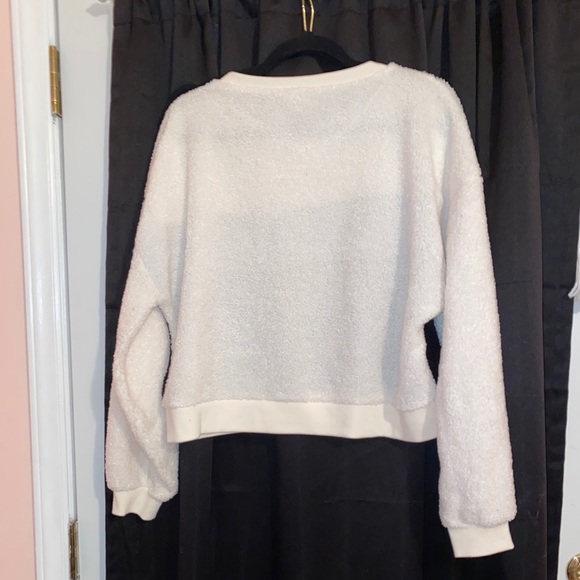 Cute pullover - Picture 2 of 2